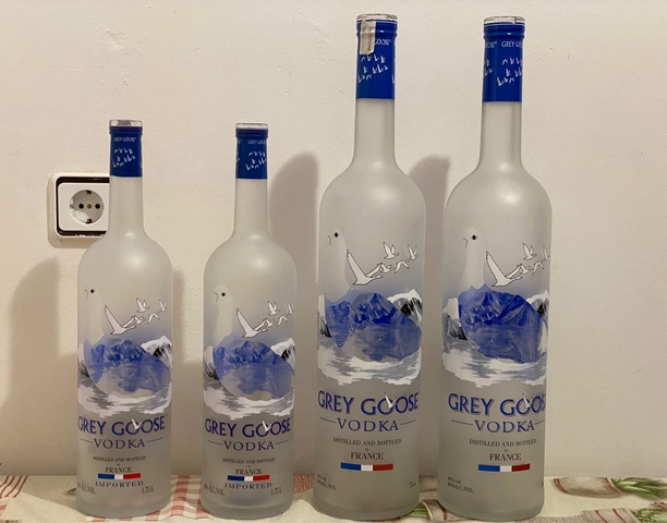 Mil Anuncios Com Botellas Vacías Grey Goose