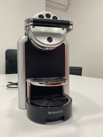 CAFETERA NESPRESSO PROFESIONAL ZENIUS CAFETERA NESPRESSO PROFESIONAL ZENIUS