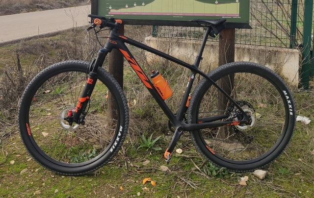 ktm myroon master 2020