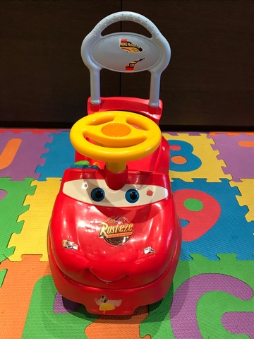 correpasillos rayo mcqueen