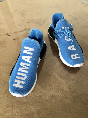 zapatos human race