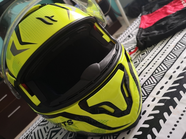 Casco de la moto GP de segunda mano por 50 € en Almendralejo Casco de la moto GP de segunda mano por 50 € en Almendralejo
