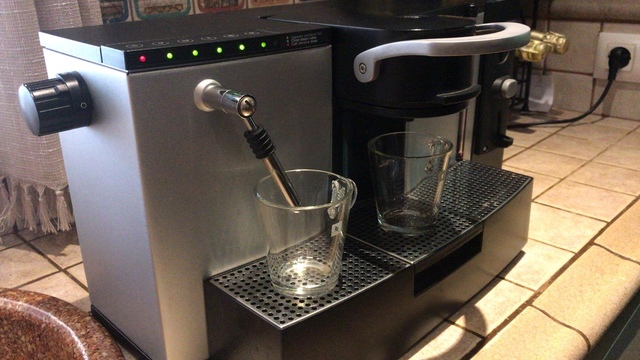 Máquina Cafetera a Monedas - Ofertimaq