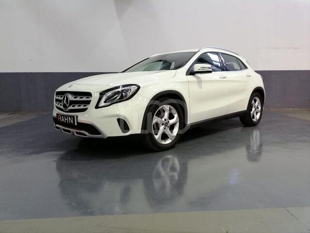 MERCEDES-BENZ - CLASE GLA GLA 200 D