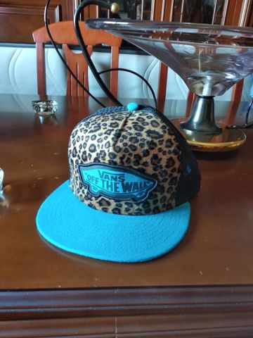 gorra vans leopardo