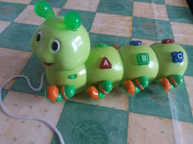 gusano musical fisher price