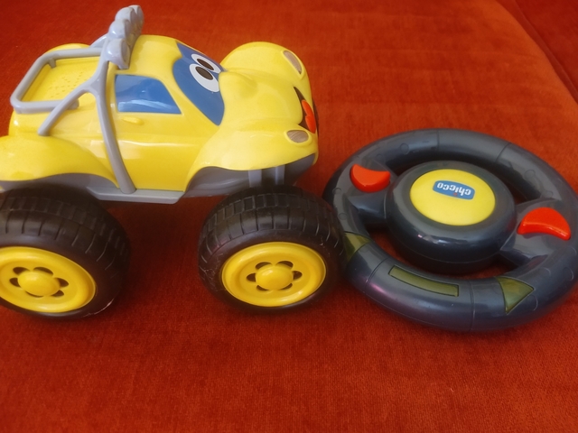 coche teledirigido chicco
