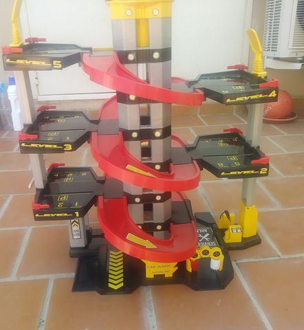 parking juguete molto