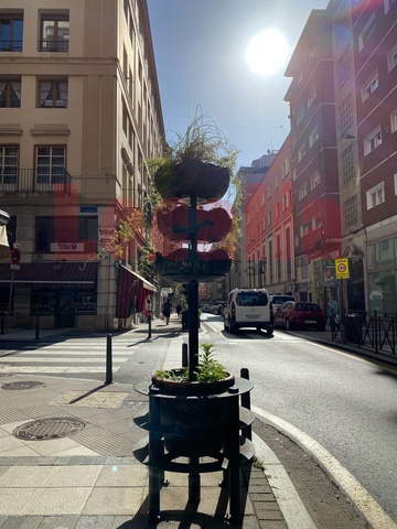 Mil Anuncios Com Local En La Emblematica Calle Rualasal En Santander