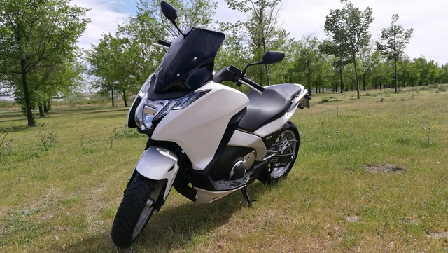 Honda nc700d integra