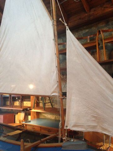 MIL ANUNCIOS.COM - Canoa madera con vela