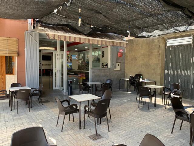 SE TRASPASA BAR EN RIOLA