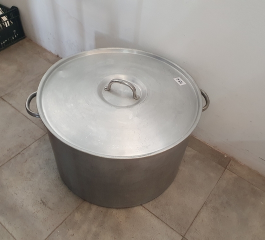 MIL ANUNCIOS.COM Olla industrial Segunda mano y anuncios CAZUELA HORNO 31 CM de segunda mano por 25 € en Murcia en