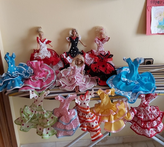 muñecas vestidas de flamenca