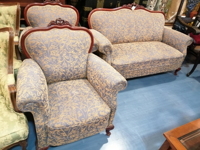 se tapizan sillas sillones tresillos se tapizan sillas sillones tresillos