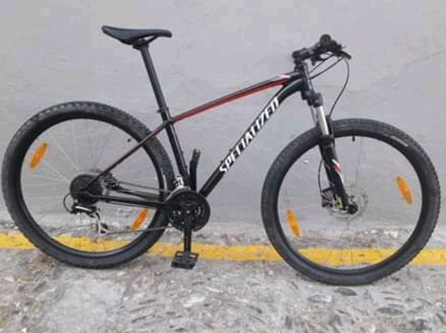 bicicleta specialized rockhopper 2018