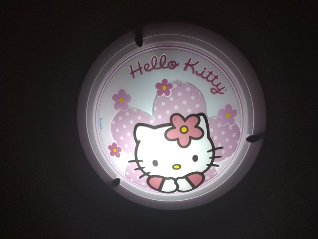 máximo laberinto aprobar Milanuncios - Plafon, lámpara Hello Kitty en rosa