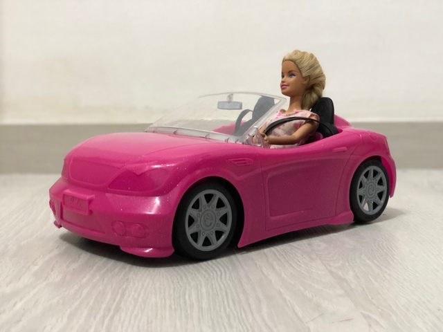 coche barbie descapotable