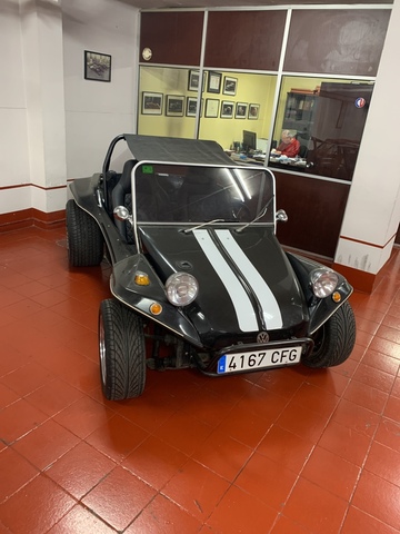 VOLKSWAGEN - BEETLE