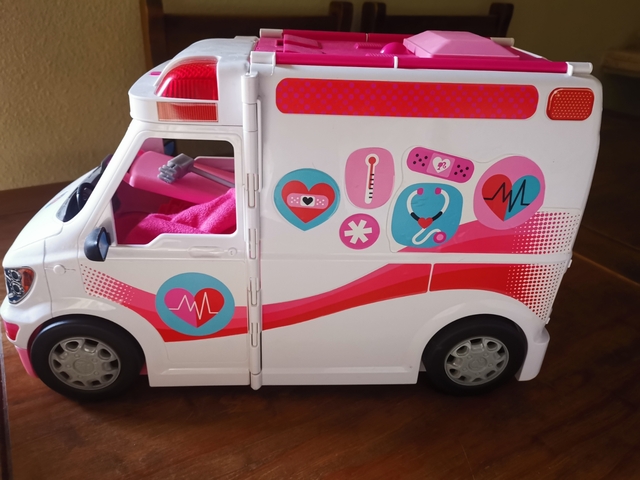ambulancia barbie