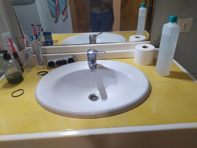 MIL ANUNCIOS.COM - Mueble con espejo , esta bien cuidado,