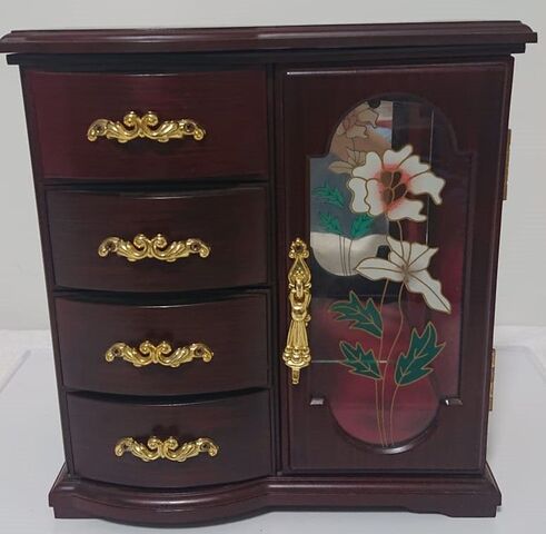 MIL ANUNCIOS.COM - Joyero con música con forma de armario