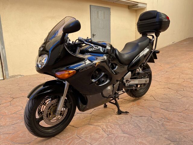 SUZUKI - GSX750F