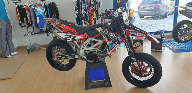 Машина aprilia mxv 450