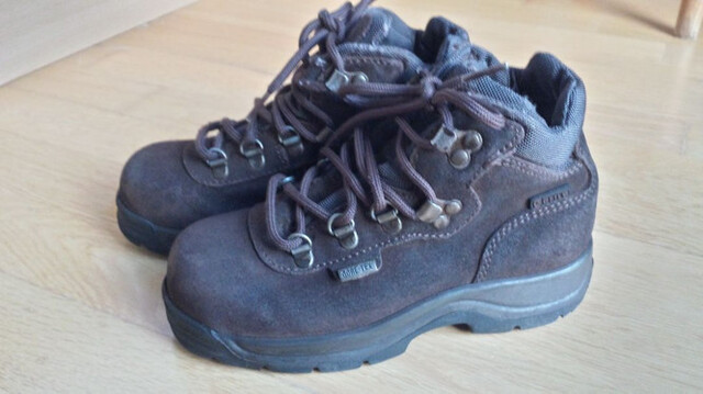 Milanuncios - Botas Gorila goretex niño
