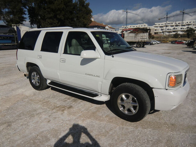 CADILLAC - ESCALADE