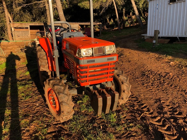 Mil Anuncios Com Kubota Venta De Tractores Agricolas Usados Y De Ocasion Kubota En Cataluna Tractores De Segunda Mano De Todas Las Marcas John Deere Case Fendt