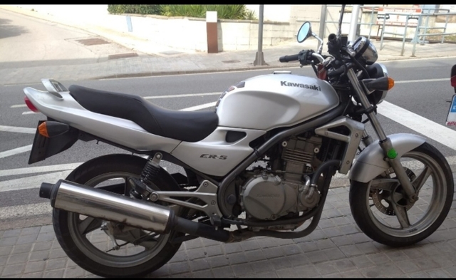KAWASAKI - ER 5 IMPECABLE ESTADO POCOS KM - foto 3 KAWASAKI - ER 5 IMPECABLE ESTADO POCOS KM - foto 3