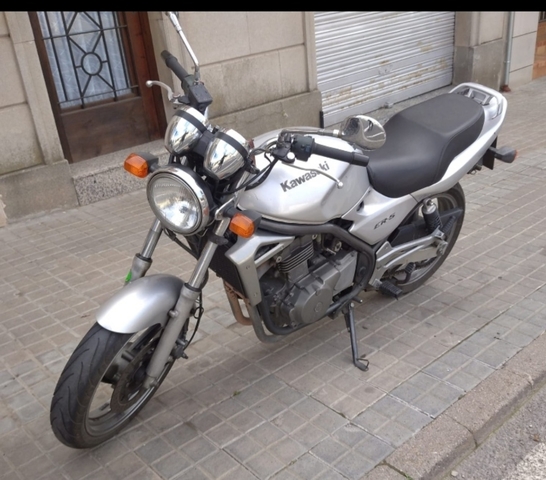 KAWASAKI - ER 5 IMPECABLE ESTADO POCOS KM - foto 5 KAWASAKI - ER 5 IMPECABLE ESTADO POCOS KM - foto 5
