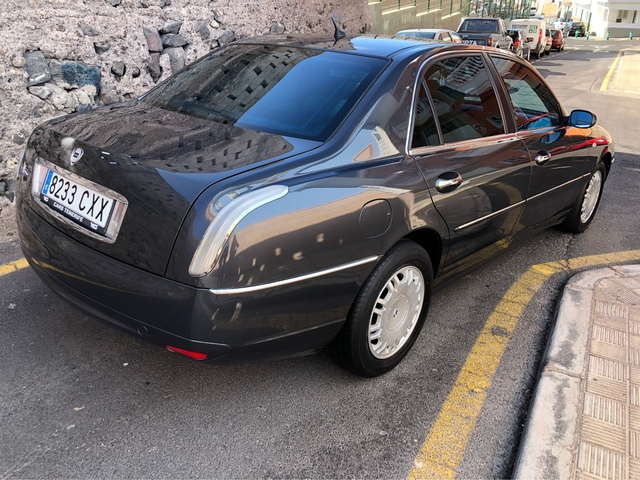 Lancia stratos price picture