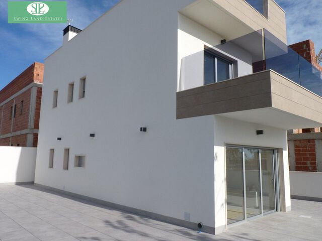 - . REF:T-MVV. EN TORRE DE LA HORADADA