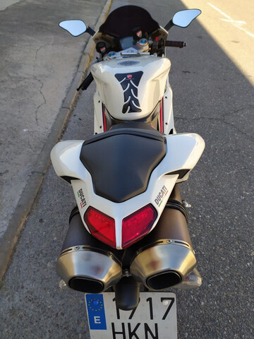 DUCATI - 1198S   1098