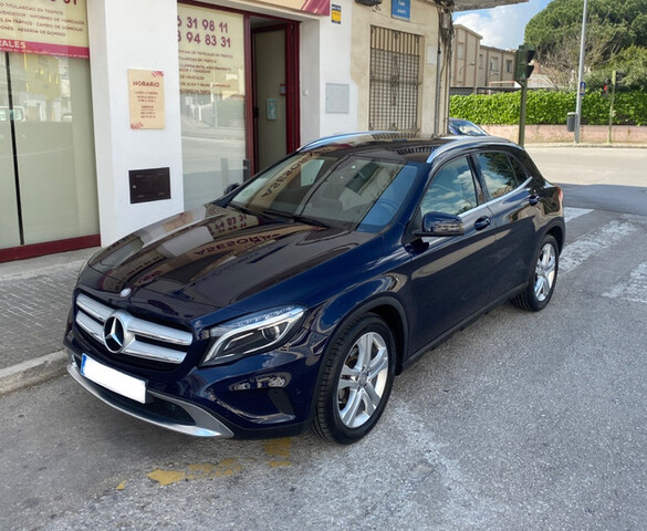 MERCEDES-BENZ - CLASE GLA