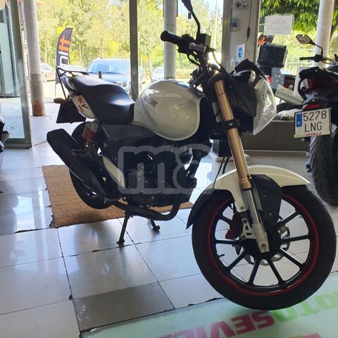 KEEWAY - RKV 125