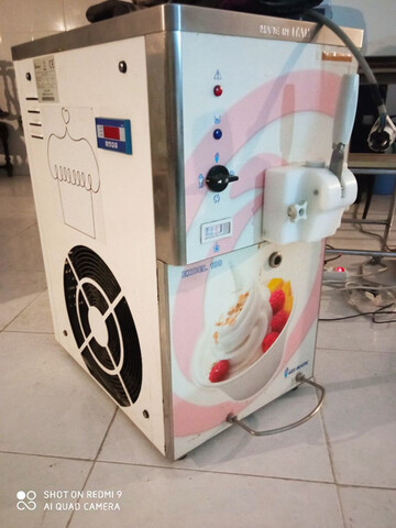 MÁQUINA YOGUR HELADO GELMATIC