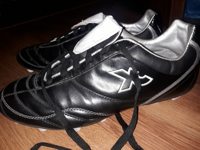 ICOMPRE 2 DE CADA CAJA botas de futbol talla 40 Y OBTENGA UN 70% DE  DESCUENTO!