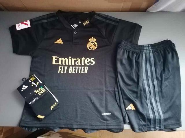 KIT OFICIAL REAL MADRID SEGUNDA EQUIPACIÓN 2018-2019 NIÑO