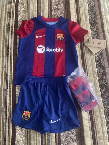 Milanuncios - Equipacion Barcelona niño