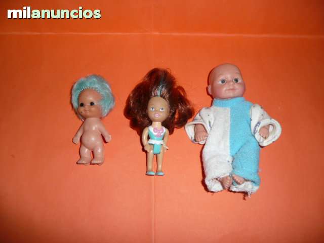 muñecas pequeñas antiguas