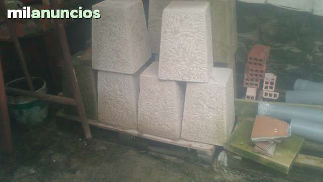 MIL ANUNCIOS.COM - Bases de piedra para postes de madera