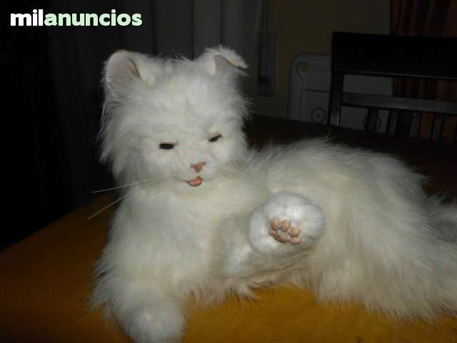 gato interactivo fur real