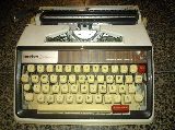 MÁQUINA DE ESCRIBIR VINTAGE AñO 1974