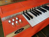 TECLADO RETRO MAGNUS