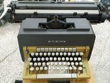 MAQUINA DE ESCRIBIR OLIVETI 98