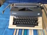 MáQUINA DE ESCRIBIR