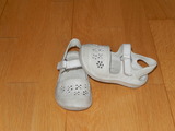 SANDALIAS BEBé NIñA BLANCAS. TALLA 21